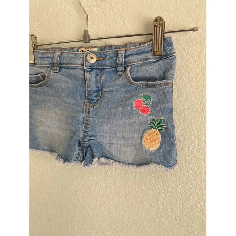 OshKosh B'gosh Embroidered Fruit Denim Shorts Size 5T